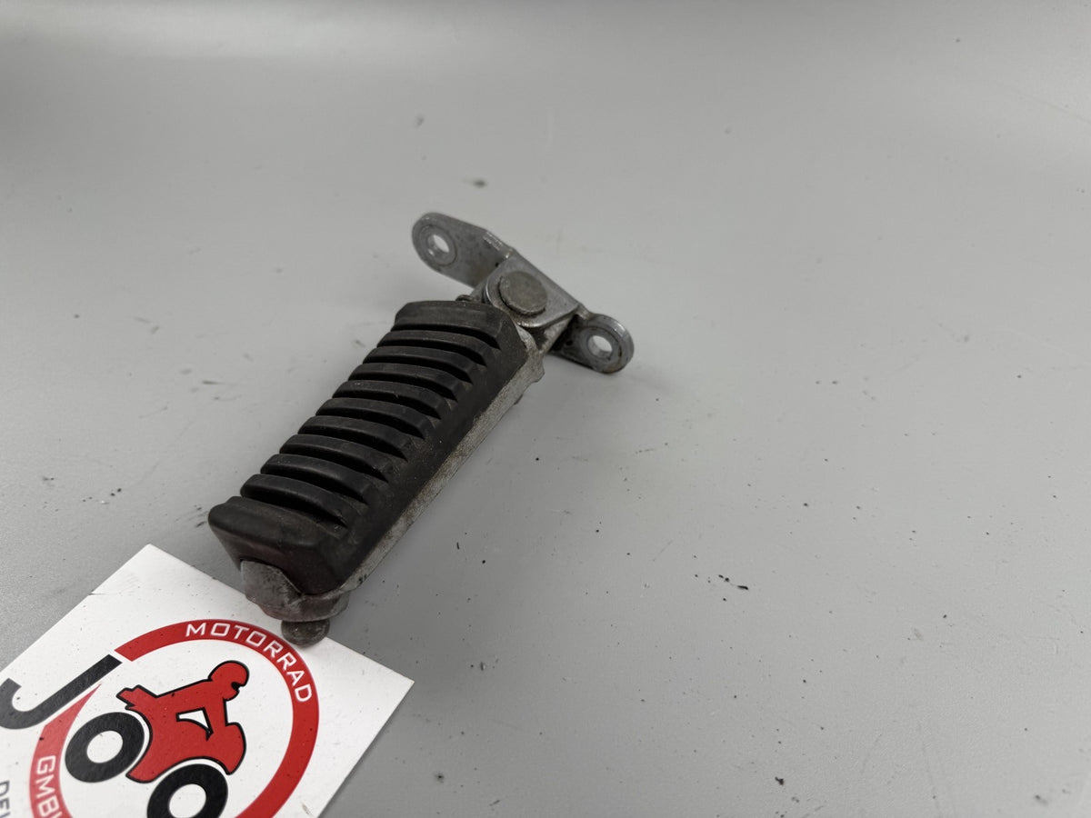 Kawasaki GPZ 900 R ZX 900 A Ninja Fußrasten Fußraste Steps Hanger vorne links