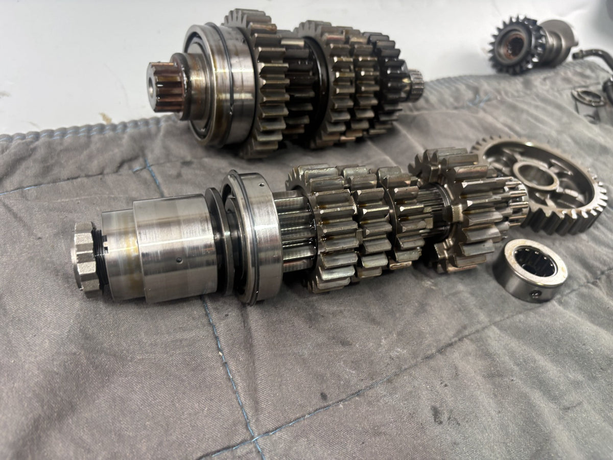 Honda CBR 1000F SC24 Getriebe Gearbox Antrieb Motor Engine