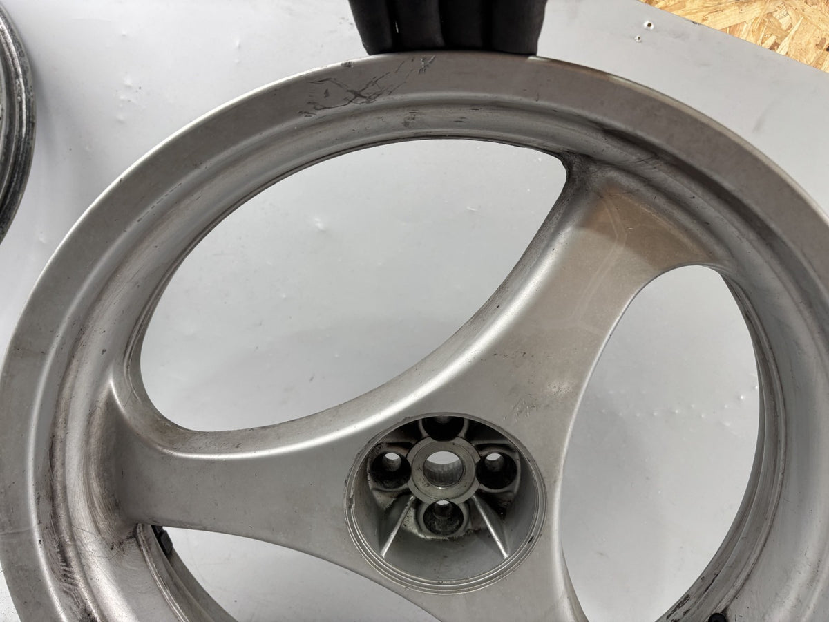 BMW R 1100 RS Hinterradfelge Wheel Felge hinten back Rad RIM