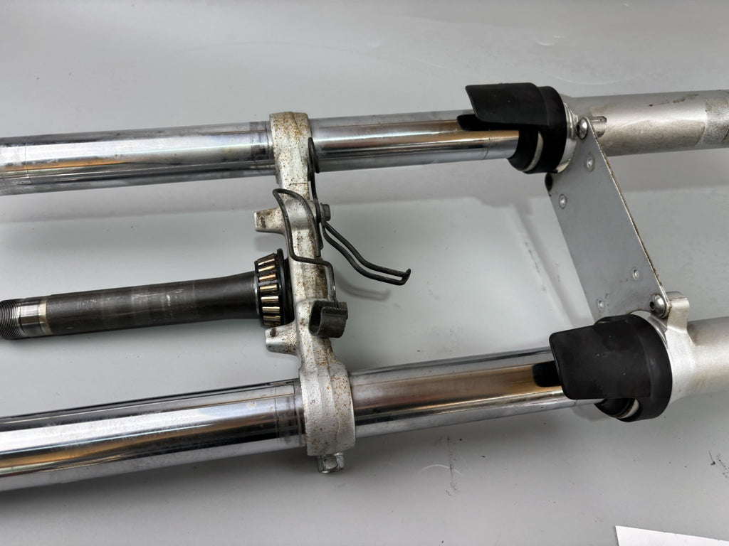 Suzuki GS 500 EU GM51B Gabel Standrohr Tauchrohr Fork Federung Absorber