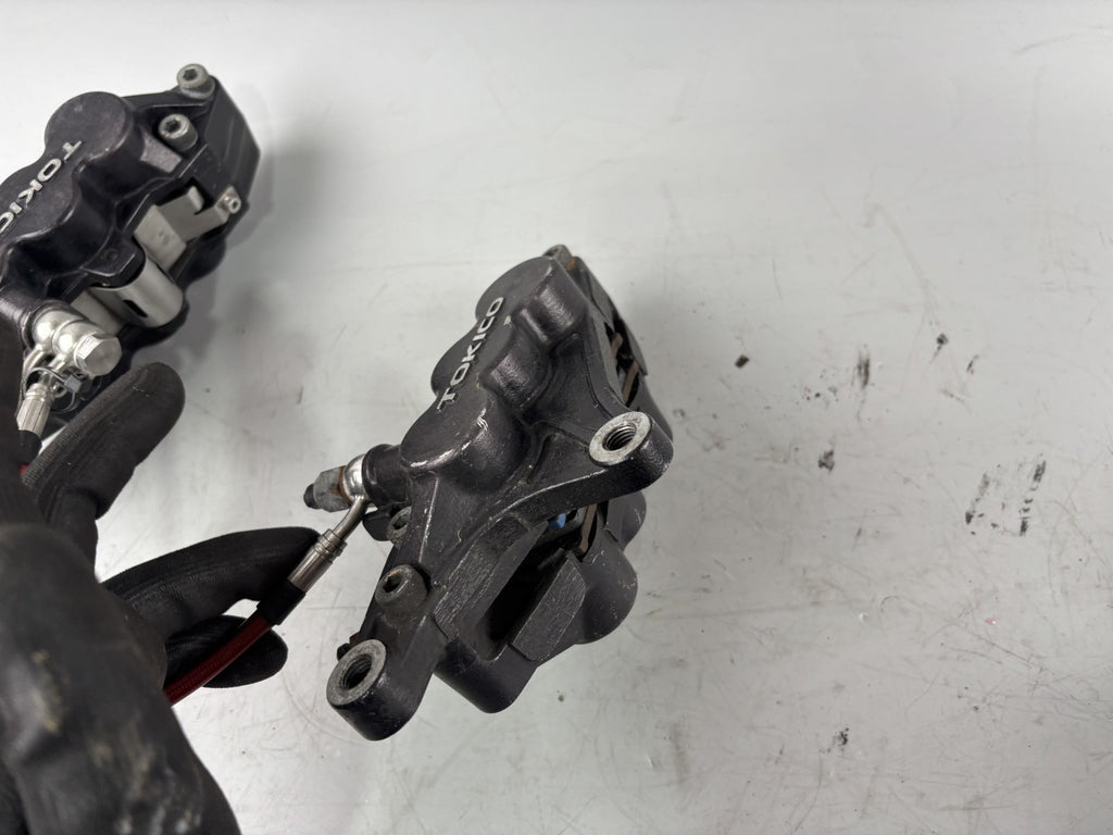 Suzuki GSX-R 750 W GR7BB Bremsanlage Brake Bremse Sattel Pumpe vorne front