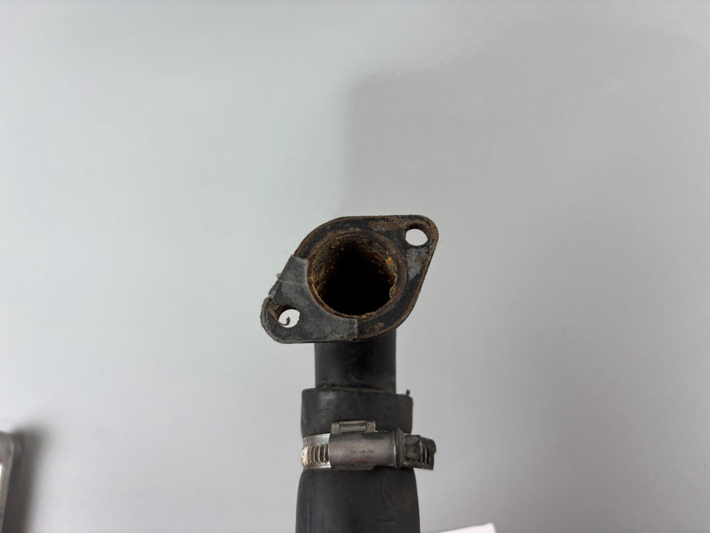 Triumph Daytona 955 T 595 Kühlerschlauch Cooler Pipeline Leitung