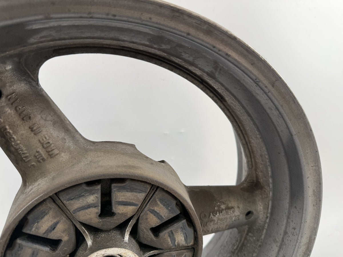 Suzuki GSX750 AE Inazuma Hinterradfelge Rim back hinten Rad Felge
