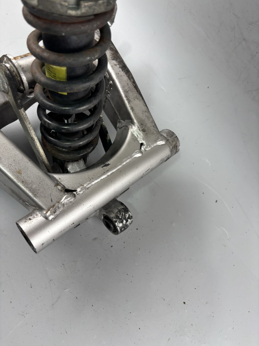 Suzuki GSF600 GN77B Schwinge Schwingarm Aufhängung Umlenkung Stoßdämpfer Feder