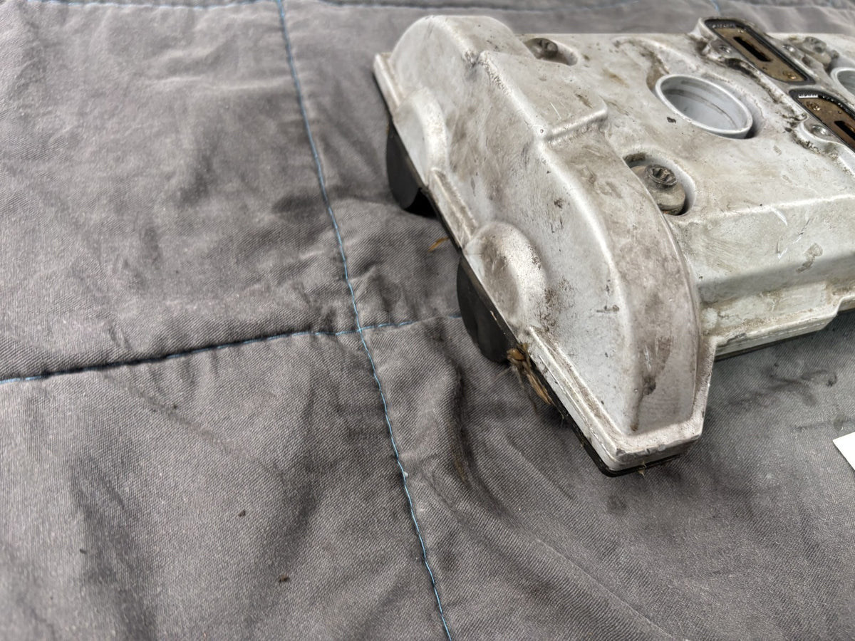 BMW F800 S ST Motor Zylinderkopfdeckel Zylinder Cylinder Head Cover Abdeckung