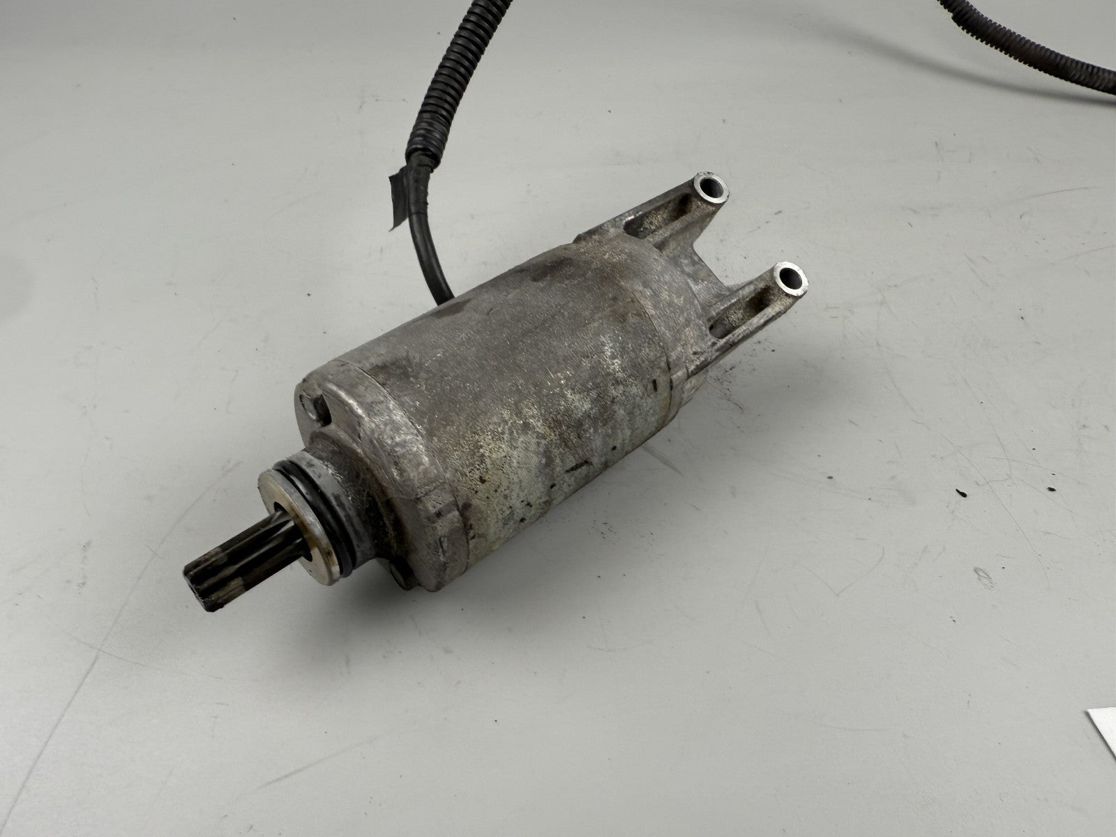 Suzuki GSF600 GN77B Bandit Anlasser Starter Motor Engine Electric