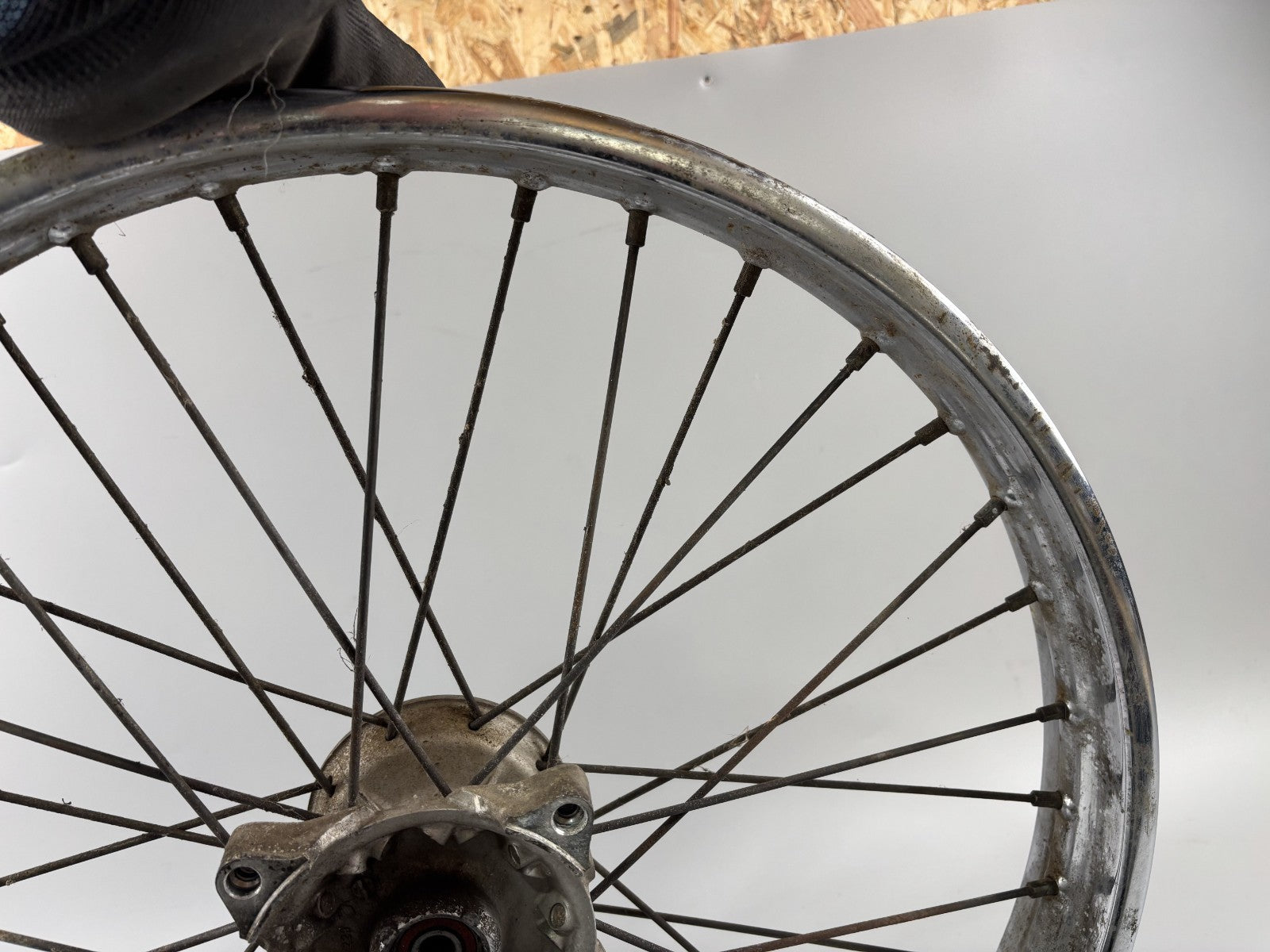 Suzuki DR 125 SF44A Vorderradfelge Felge Rim Rad vorne front Reifen Rad