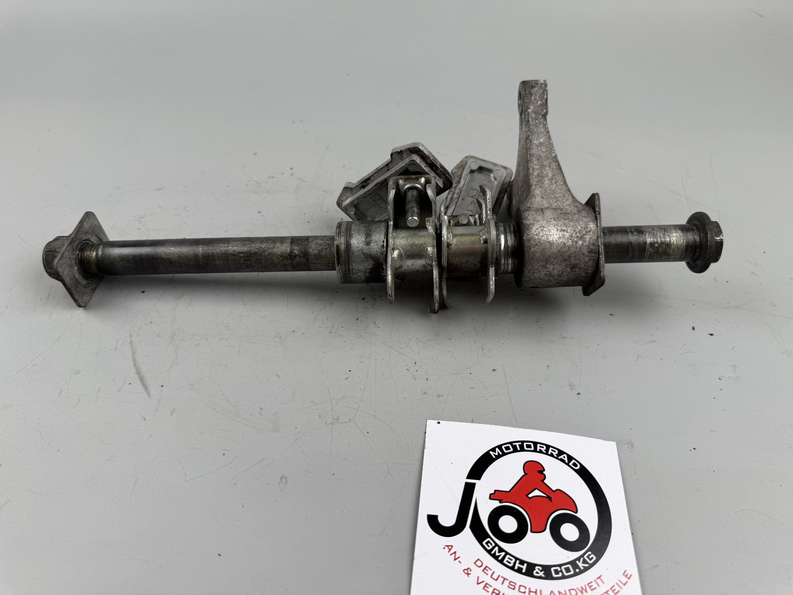Suzuki GSX750 AE Inazuma Achse Hinterrad Kettenspanner