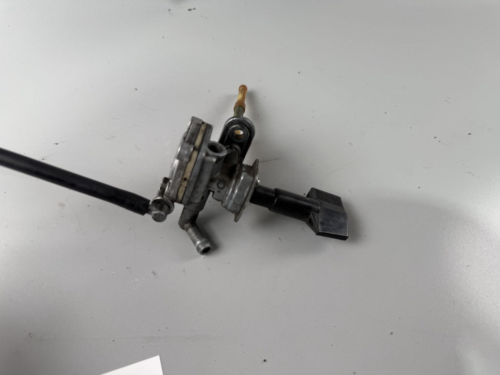 Suzuki GSF 600 Bandit POP WVA8 Benzinhahn Ventil Fuel Gas Gasoline