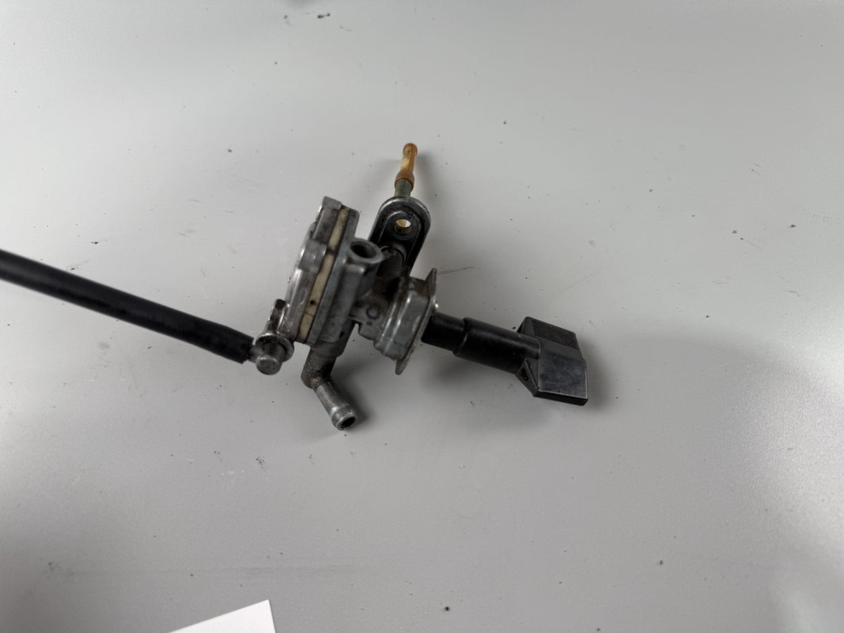 Suzuki GSF 600 Bandit POP WVA8 Benzinhahn Ventil Fuel Gas Gasoline