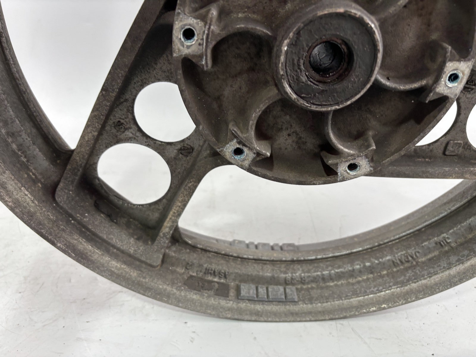 Yamaha XJ900 F 4BB Hinterradfelge Felge Rim Rad hinten back Reifen