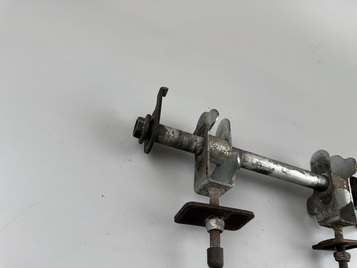 Suzuki GS500E GM51B Hinterradachse Achse Kettenspanner back Aufhängung Chain
