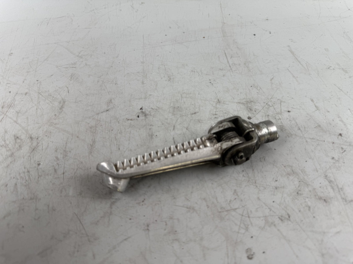 Suzuki GSX-R 600 SRAD AD 97-00 Fußraste Foot Step Hangers links left