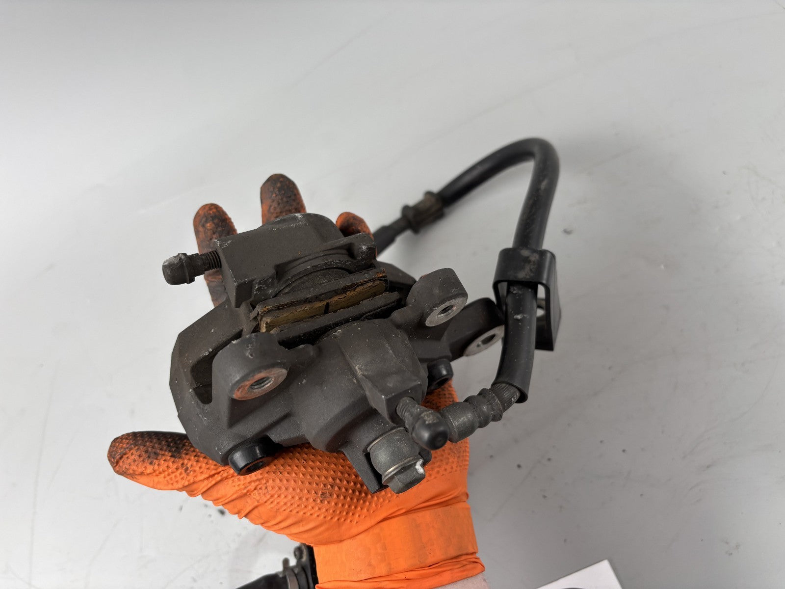 Suzuki GSX 750 F AK11 Bremsanlage Brake Sattel Pumpe hinten back