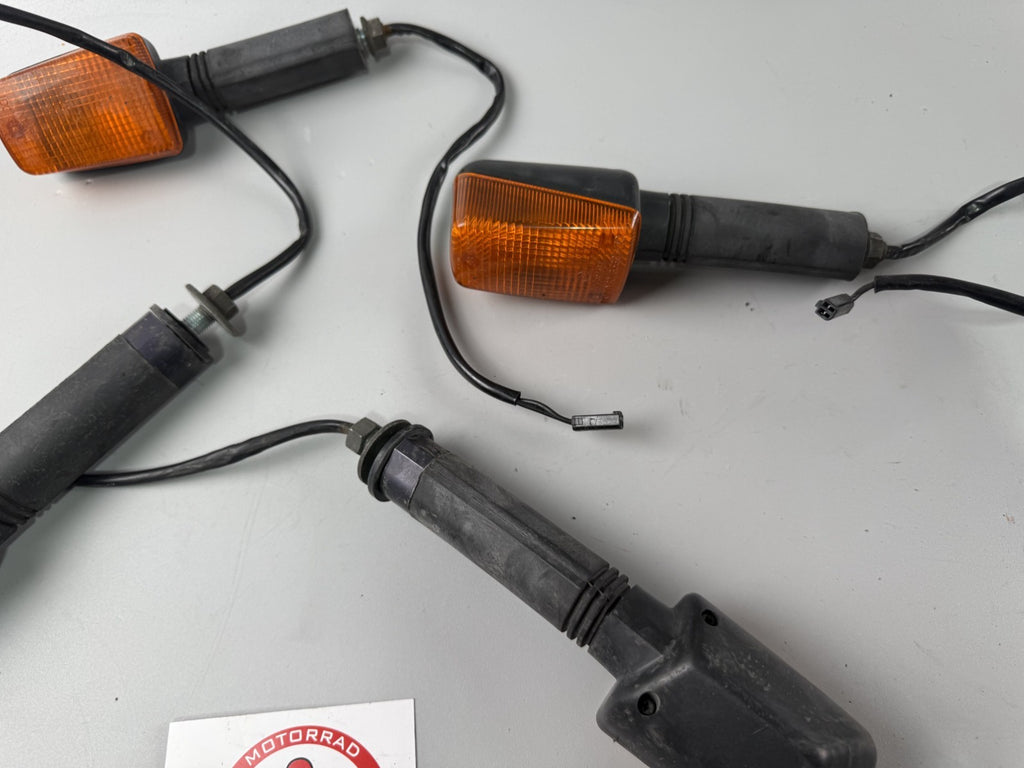 Suzuki GSF600 GN77B Bandit Blinkerset Blinkerpaar Turn Signal Lighters