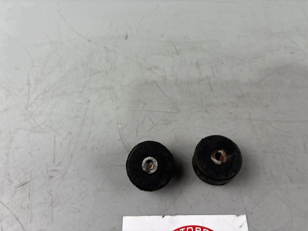 BMW F650 169 Tankhalterung Tankgummis Rubber Gummi Vibrationsschutz