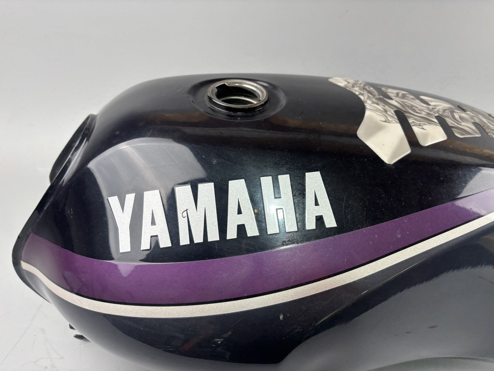 Yamaha XJ900 F 4BB Tank Benzintank Fuel Gas Kraftstoff Treibstoff