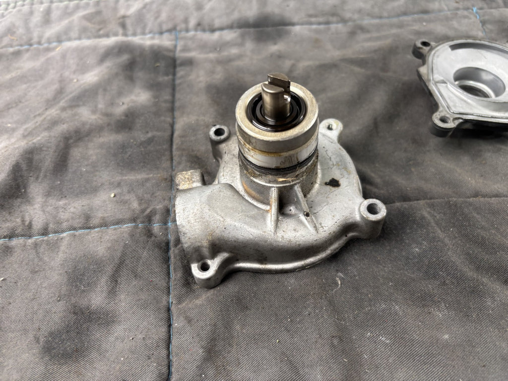 Kawasaki ZRX1100 ZRT10C Wasserpumpe Wasserpumpendeckel Water Pump Cover