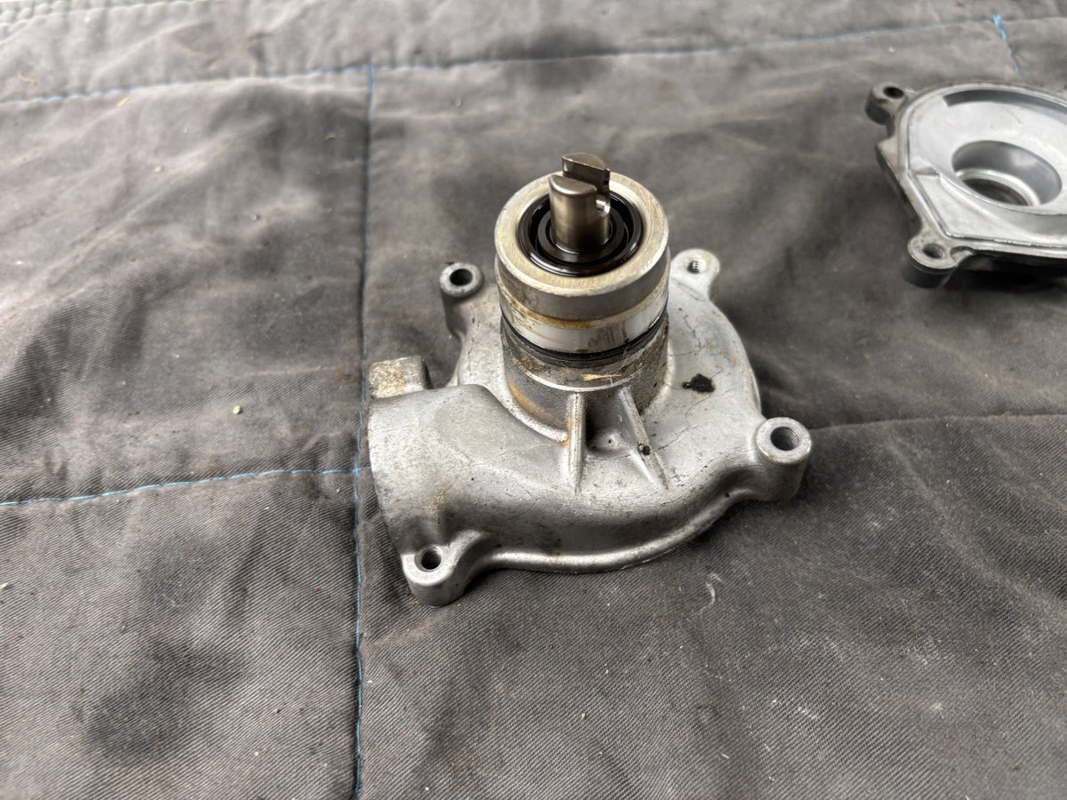Kawasaki ZRX1100 ZRT10C Wasserpumpe Wasserpumpendeckel Water Pump Cover