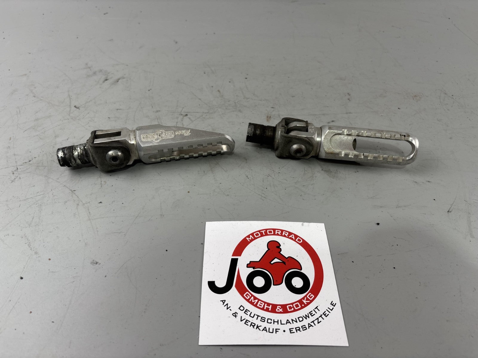 Yamaha XJR1300 RP02 Fußrasten Fußraste Steps Hanger rechts links vorne front