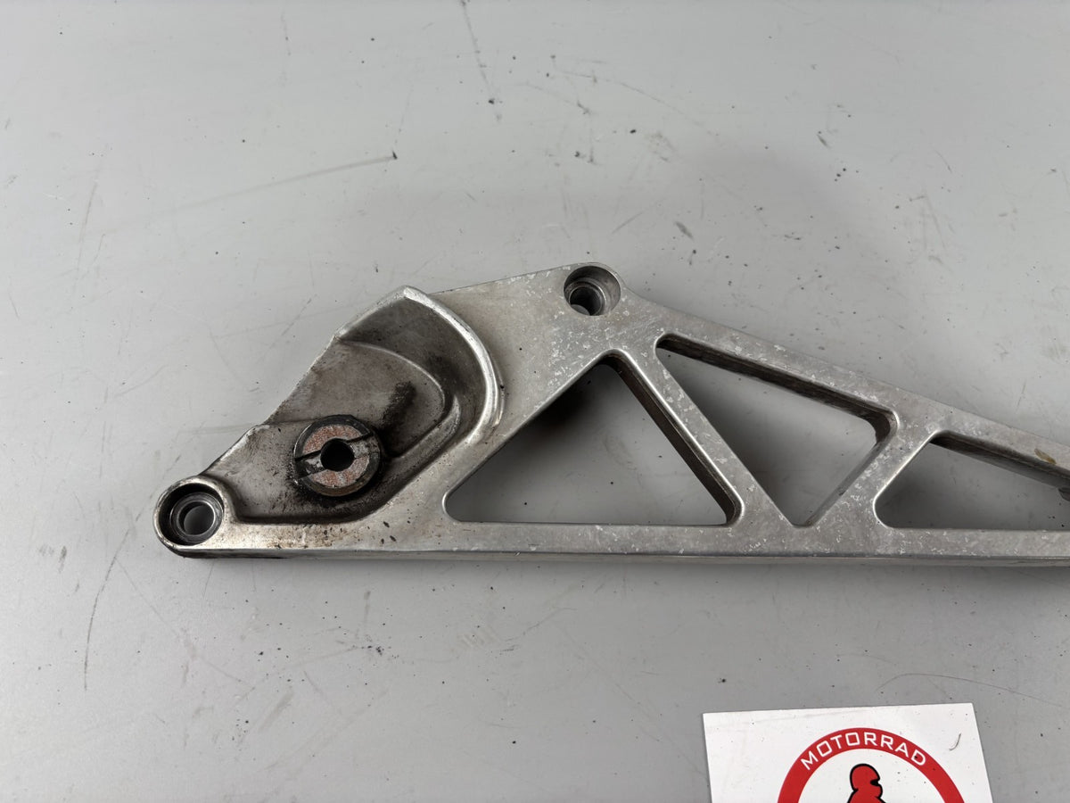 Honda VF 750 F RC15 Fußrastenanlage Fußraste Halteplatte links left