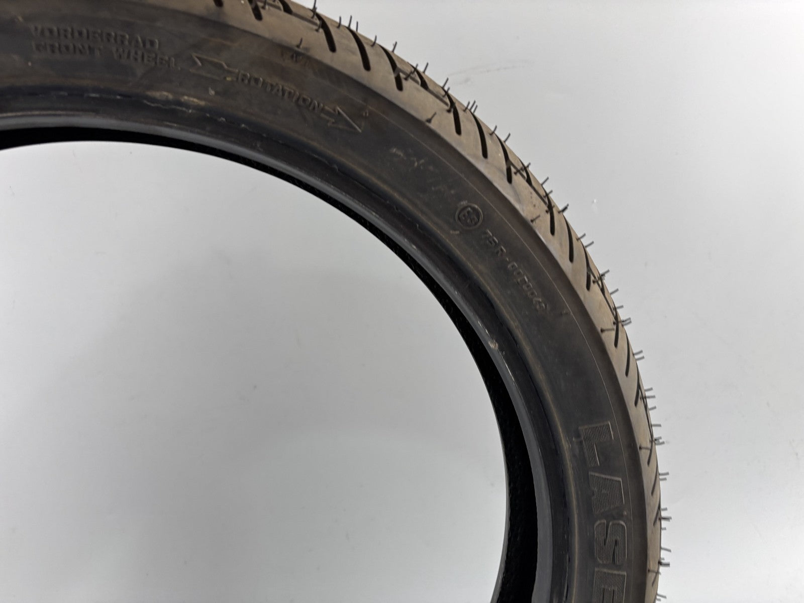 Motorrad Reifen Wheel 100/80 17 Metzeler Lasertec 03/2018 DOT 5mm