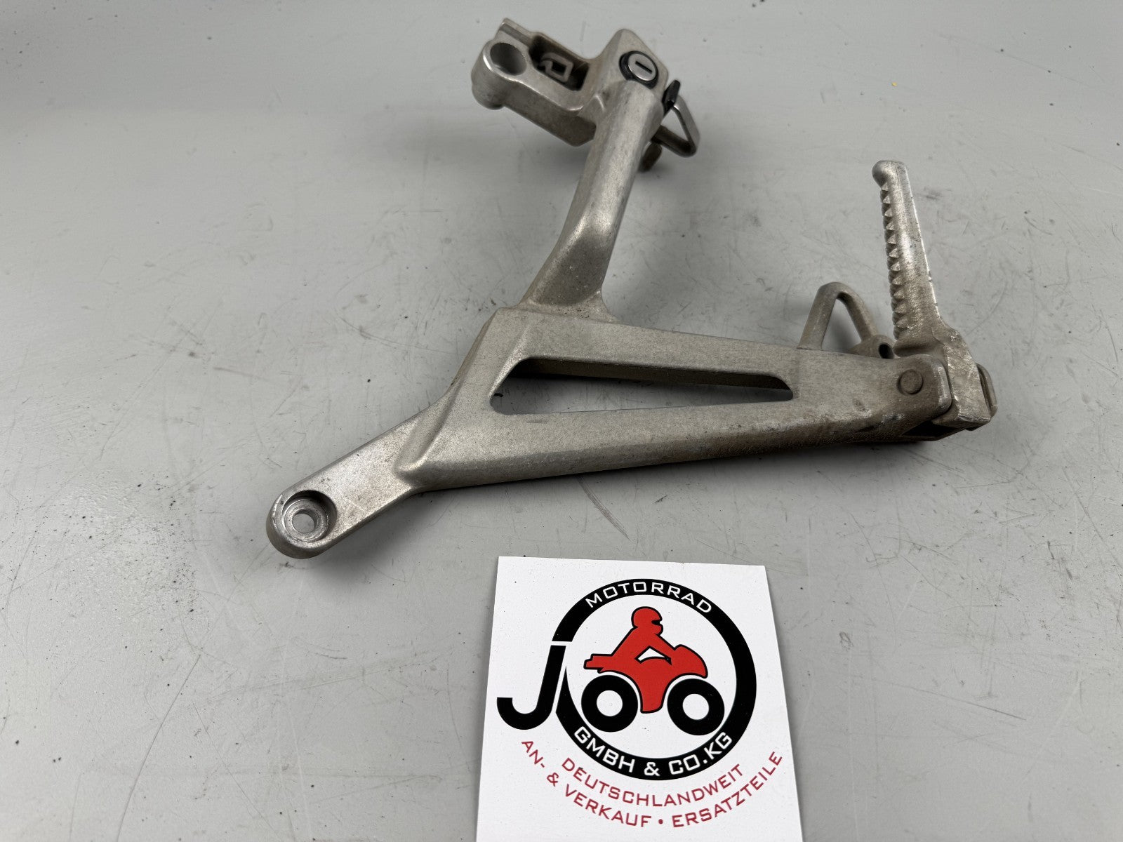 Honda VFR750 F RC36/1 Fußraste hinten links Foot Step Hangers back left