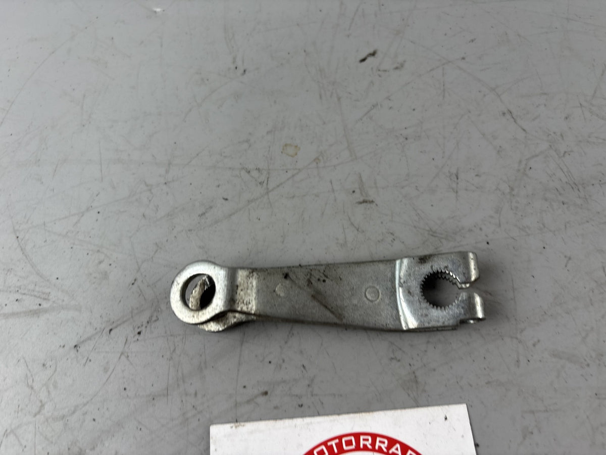 Yamaha YBR 125 RE05 Bremsanker Bremse hinten back Halter zug