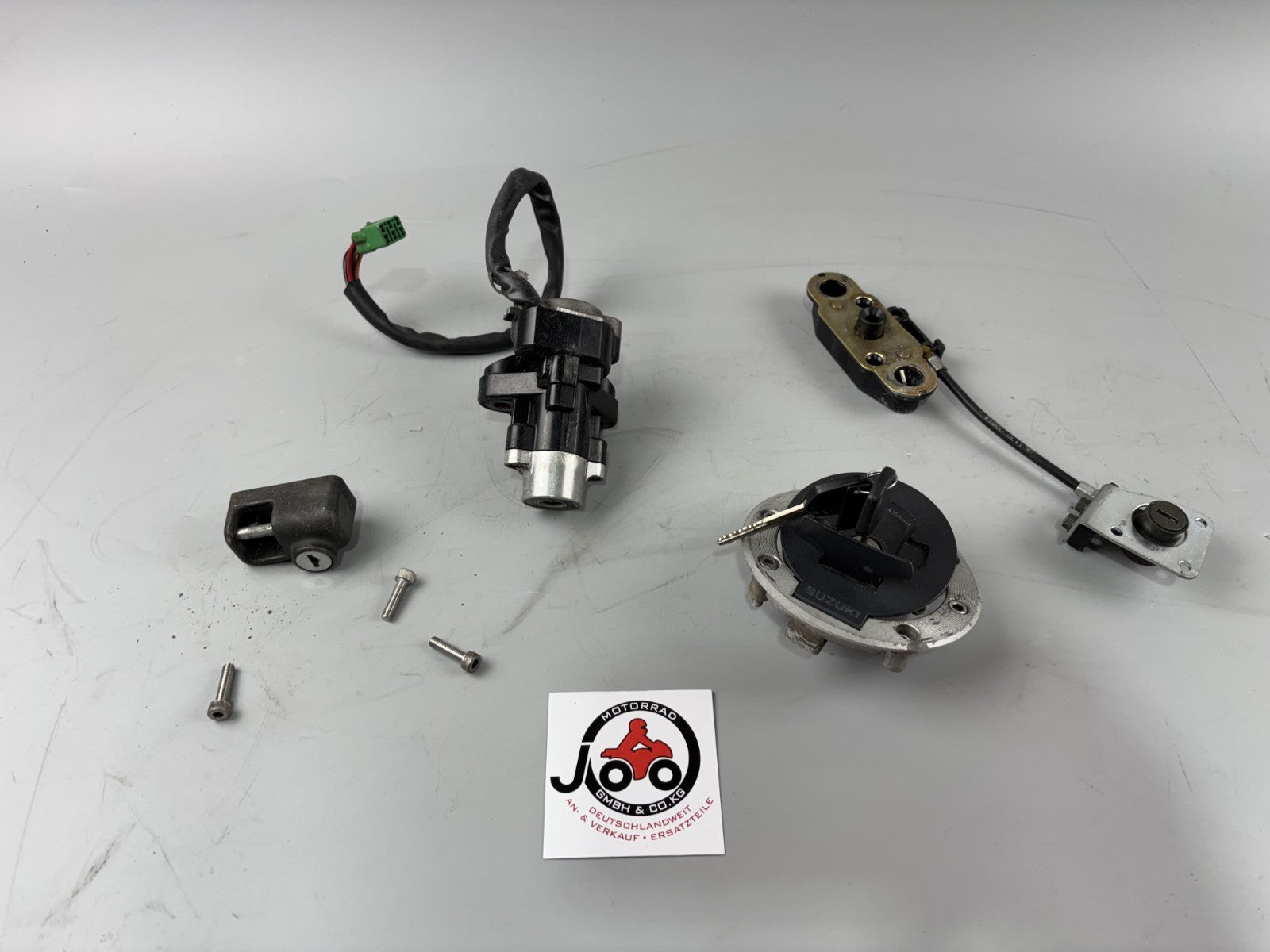 Suzuki GSX 750 F AK11 Schlosssatz Key Lock Zündschloss Tankschloss