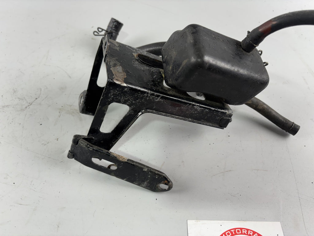 Honda CBX 650 E RC13 Motorentlüftung Motor Luftfilter Entlüftungsbehälter