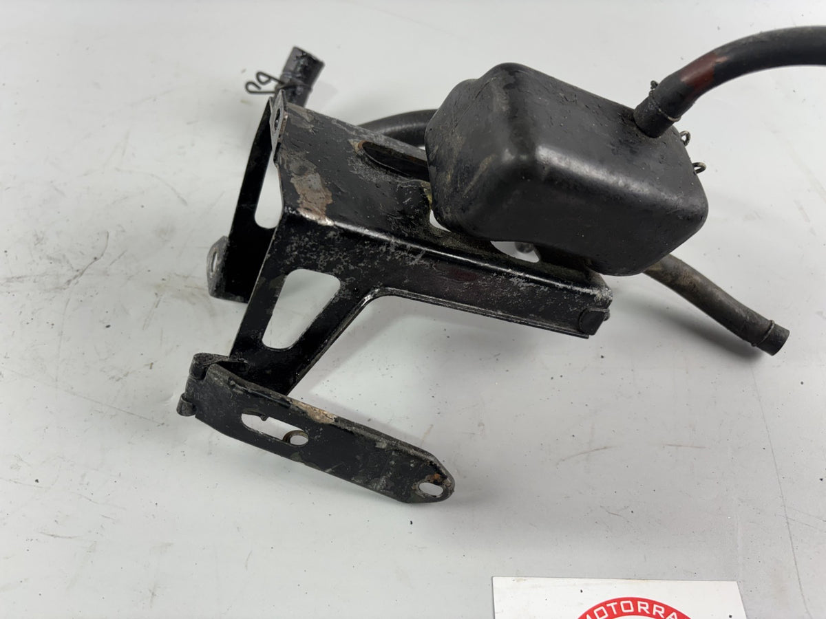 Honda CBX 650 E RC13 Motorentlüftung Motor Luftfilter Entlüftungsbehälter