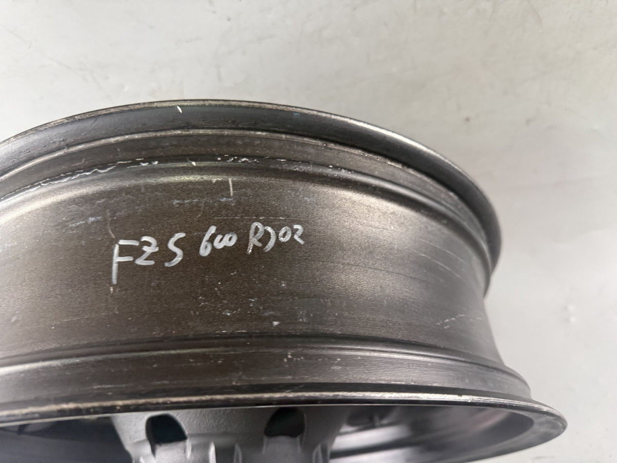 Yamaha FZS600 Fazer RJ02 Hinterradfelge Wheel Felge hinten back Rad RIM