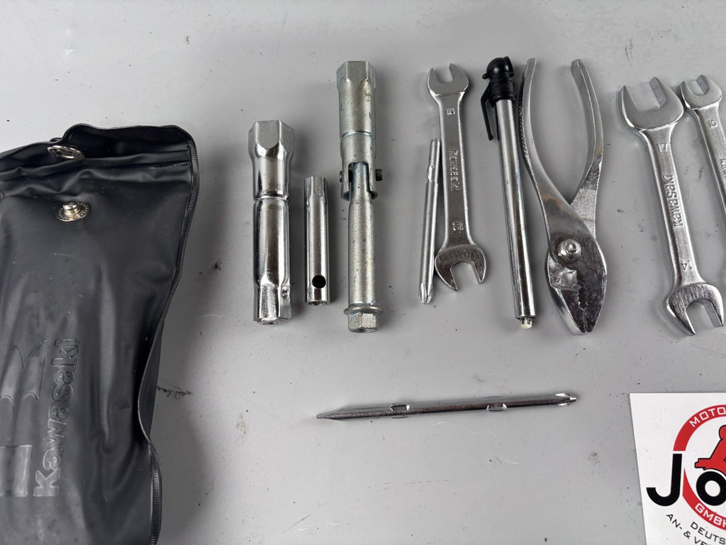 Kawasaki ZRX1100 ZRT10C Bordwerkzeug Tools Motorrad