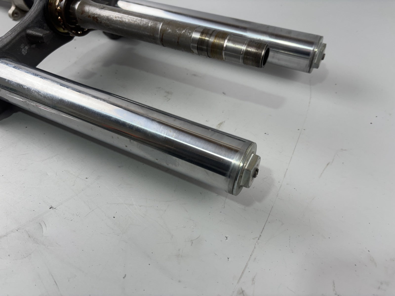 Suzuki GSX 750 F AK11 Gabel Tauchrohr Standrohr Fork Absorber