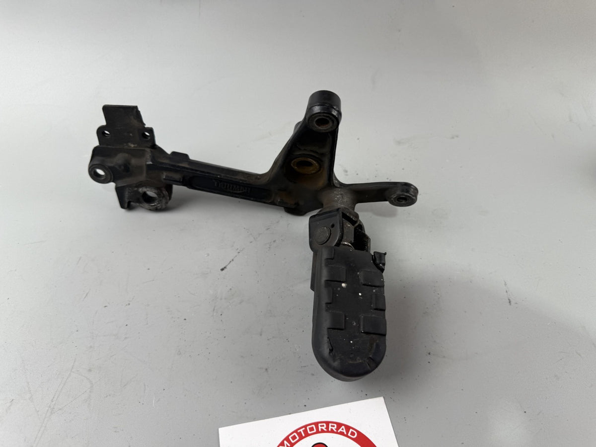 Triumph Tiger 900 T400 Fußraste Foot Hangers Step Fahrerfahrer links left vorne