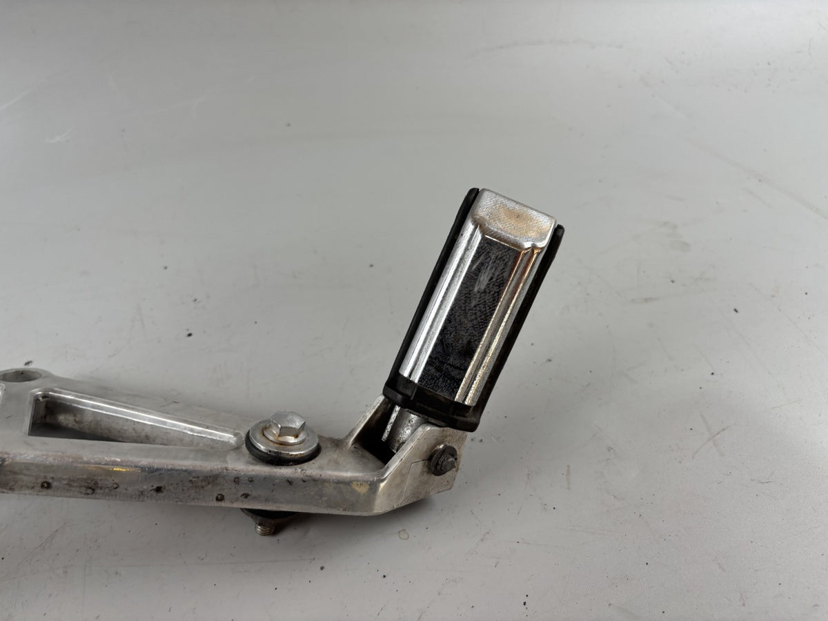 Honda CBX 650 E RC13 Fußraste Fußrastenhalteplatte Hanger Step links left