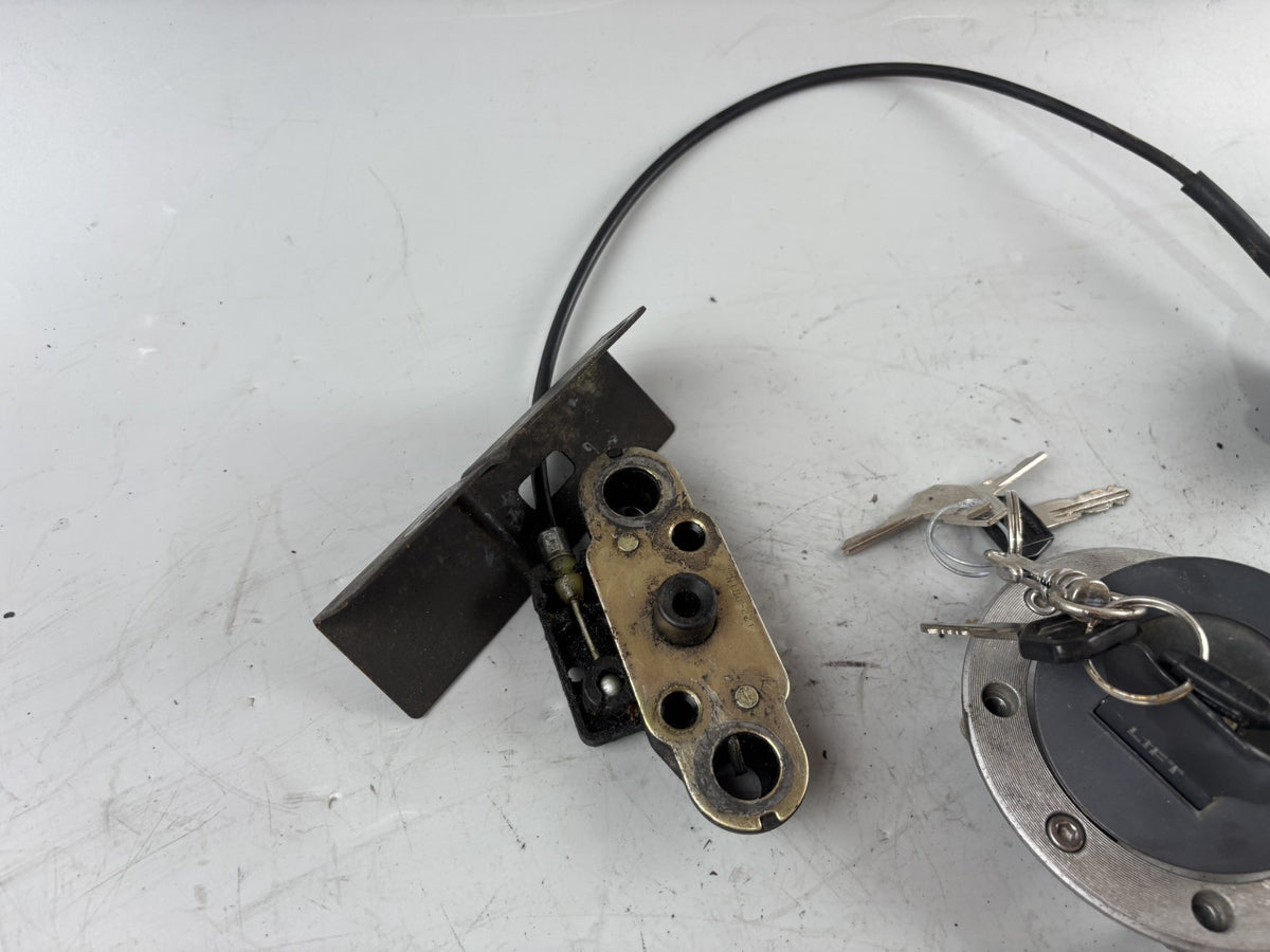 Suzuki VX 800 VS51B Schlosssatz Key Lock Zündschloss Sitzbankschloss Tankschloss