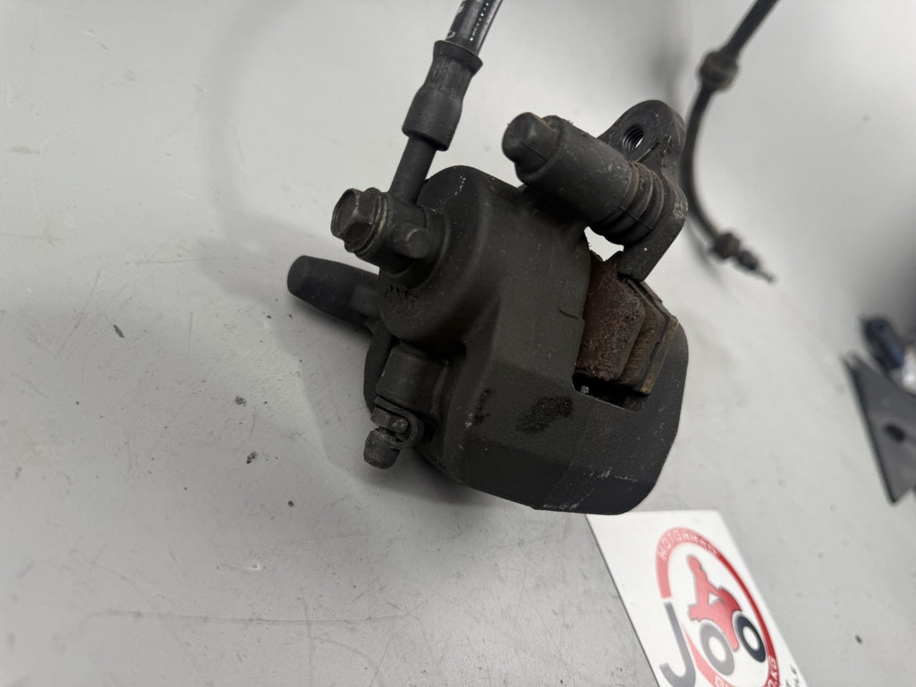 Kawasaki ER 6 N ER650A Bremssattel Bremszange Brake Bremse hinten back Kolben