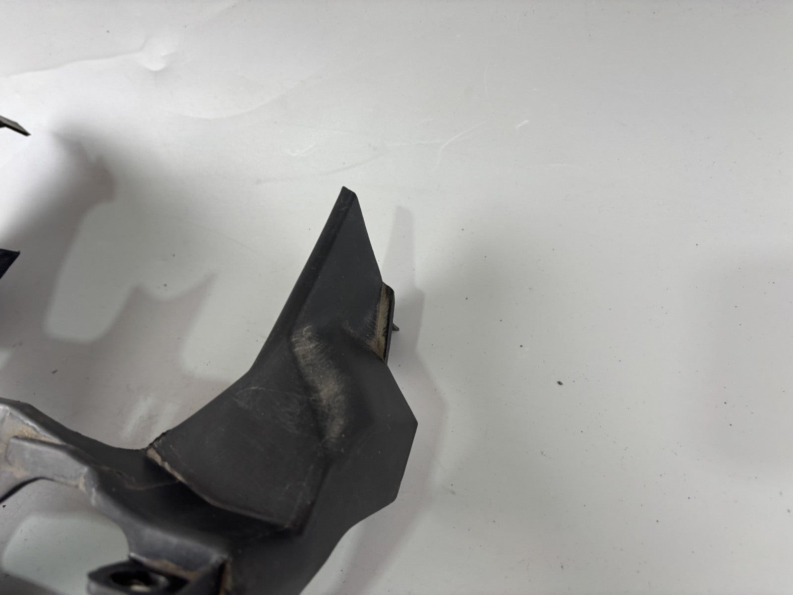 Yamaha Majesty 250 Plastik Halterung Holder Cover Abdeckung Verkleidung