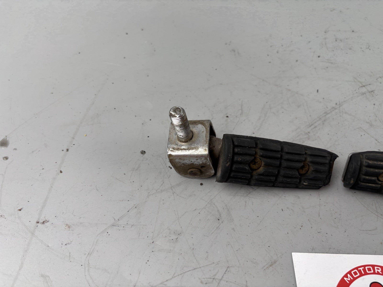 Yamaha XJ900 F 4BB Fußraste Sozius Fußrastenpaar links rechts Hangers Step hinte