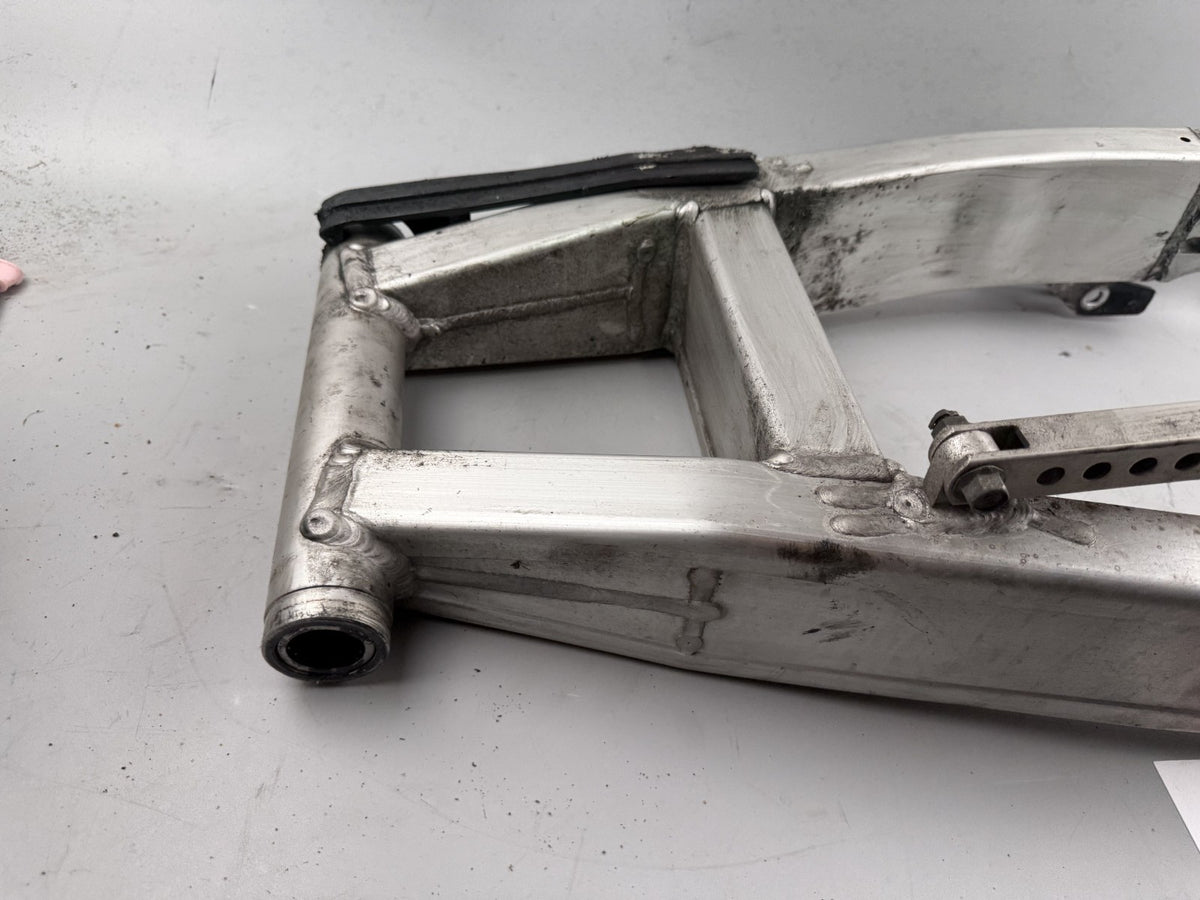 Yamaha XJR 1200 4PU Schwinge Swing Swingarm Schwingarm Aufhängung Hinnterrad