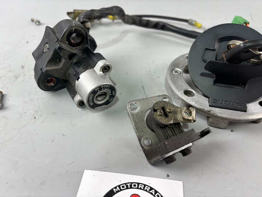 Suzuki GSX 750 AE Inazuma Schlosssatz Key Zündschloss Tankschloss Lock