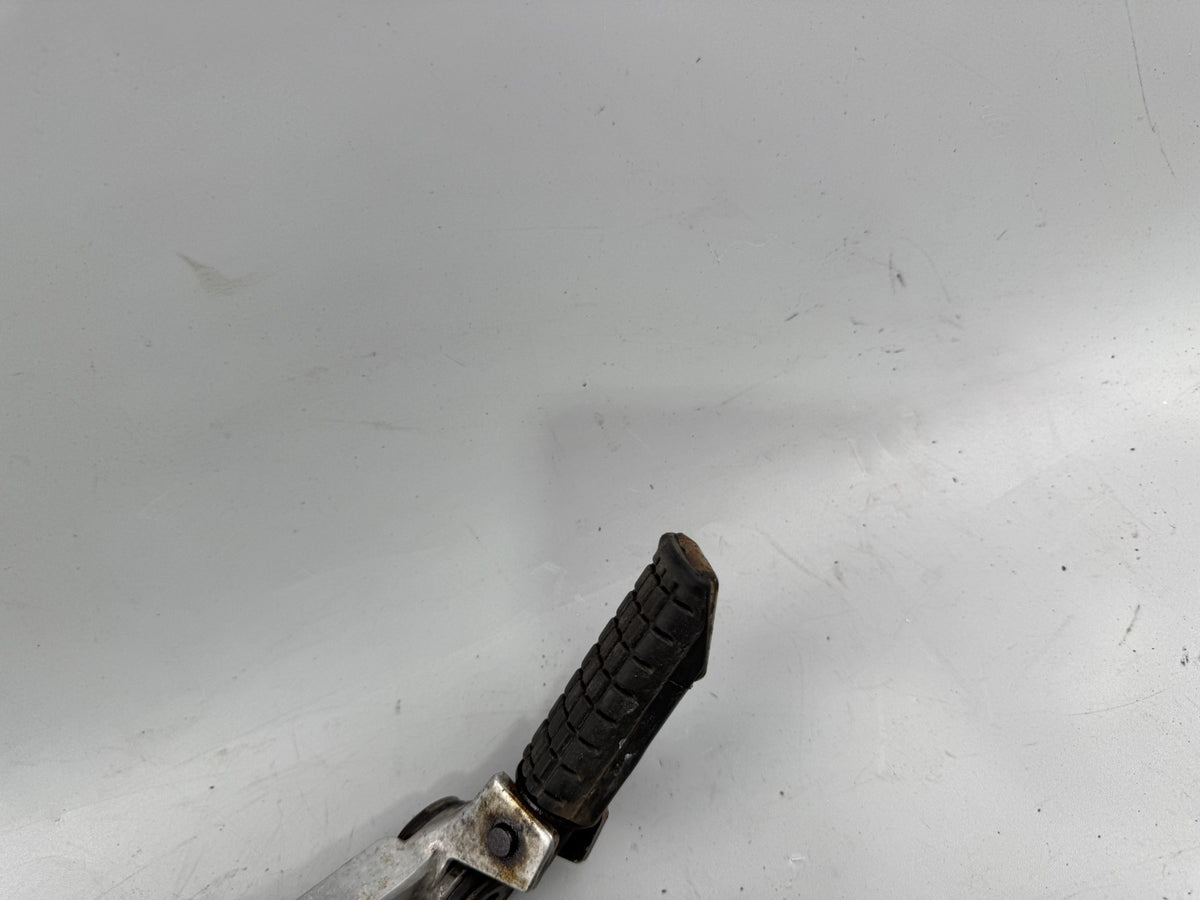 Honda XBR 500 PC15 Fußrastenanlage Fußraste Foot Hangers Step rechts right
