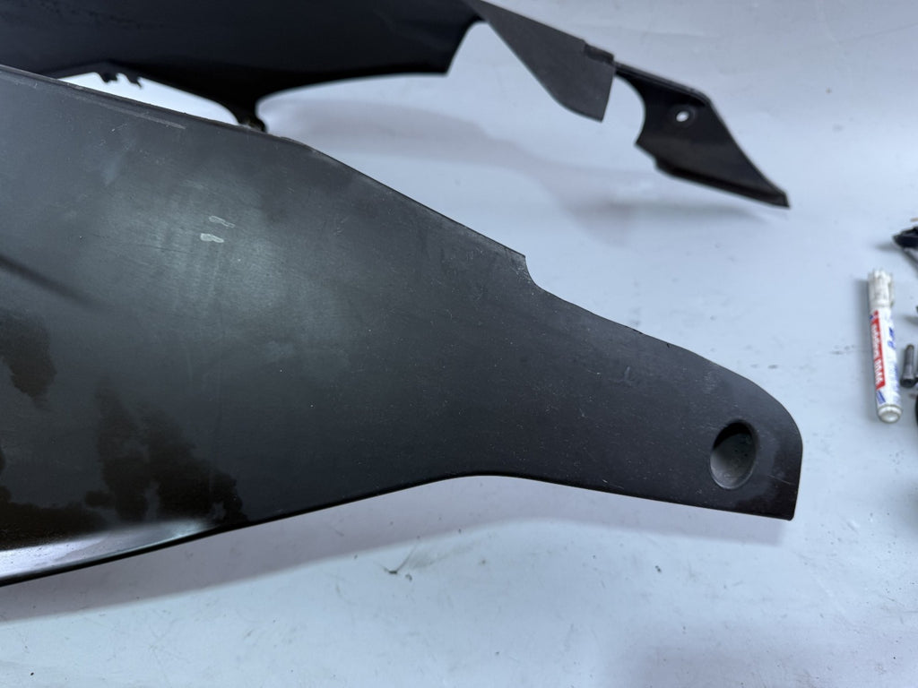 BMW K 1200 S K40 Bugspoiler Verkleidung Abdeckung Cover Bug unten