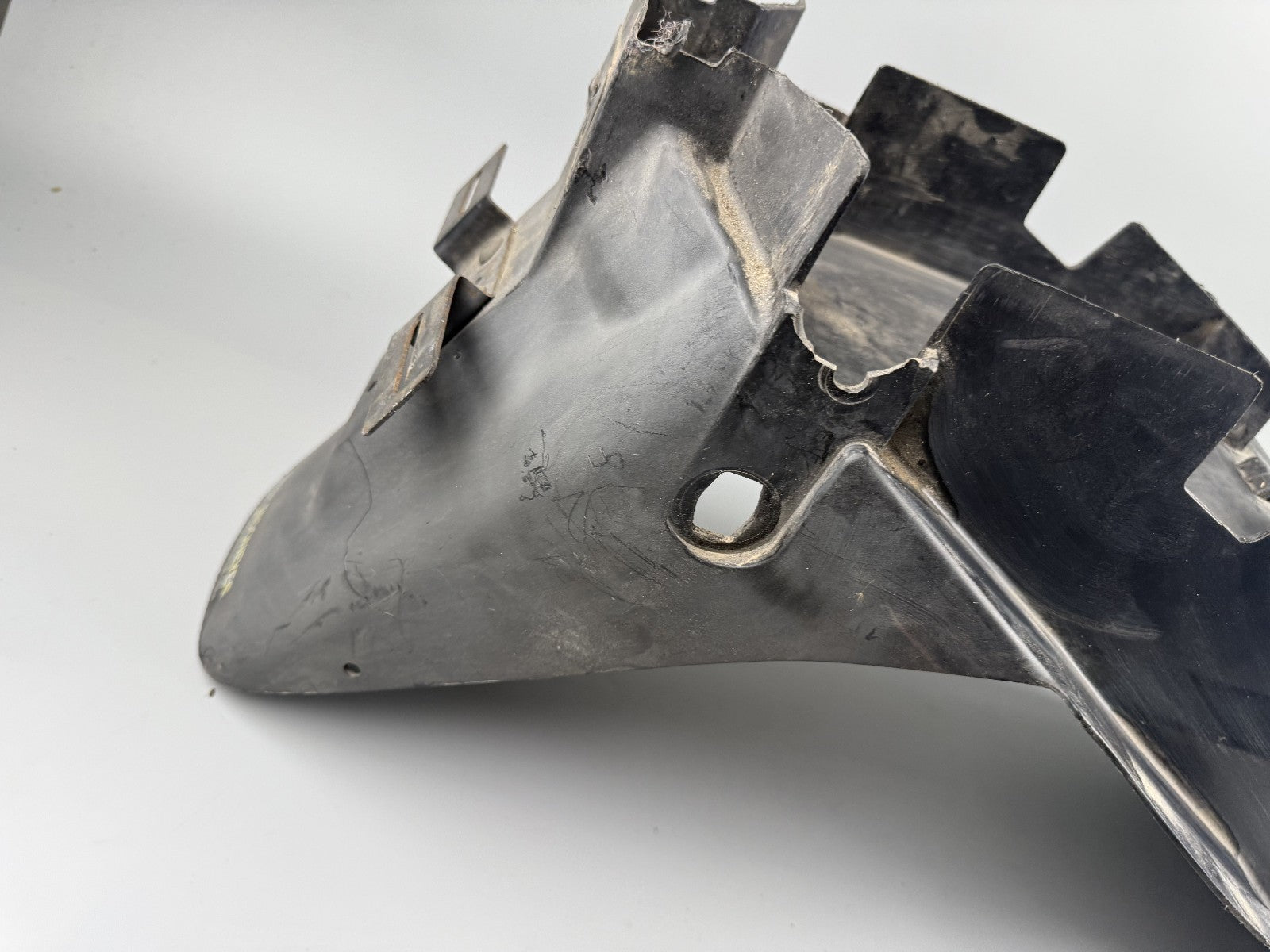 Suzuki GSF600 GN77B Heckuntersicht Fender Schutzblech Kotflügel Spritzschutz