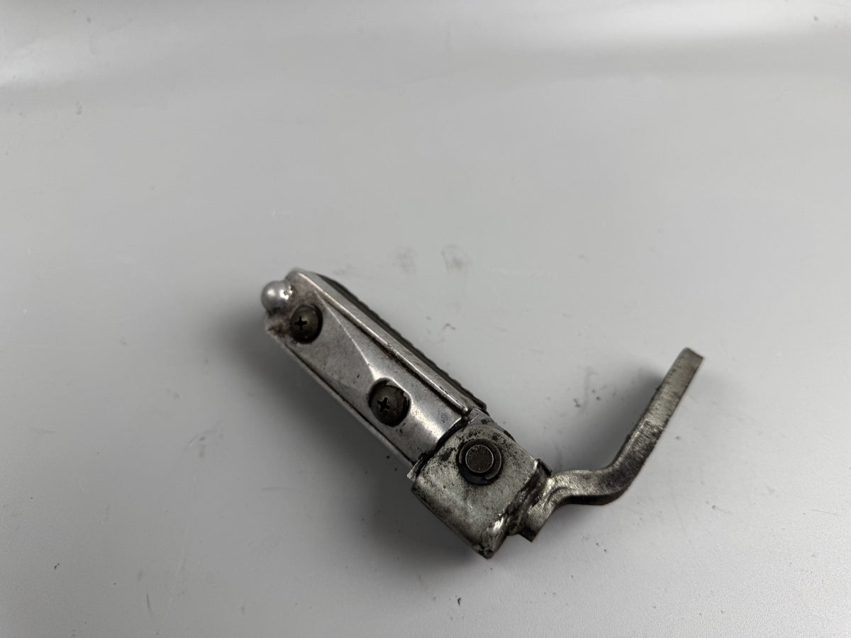 Suzuki GSX 750 AE Inazuma Fußrasten Footsteps vorne Front Hangers links left