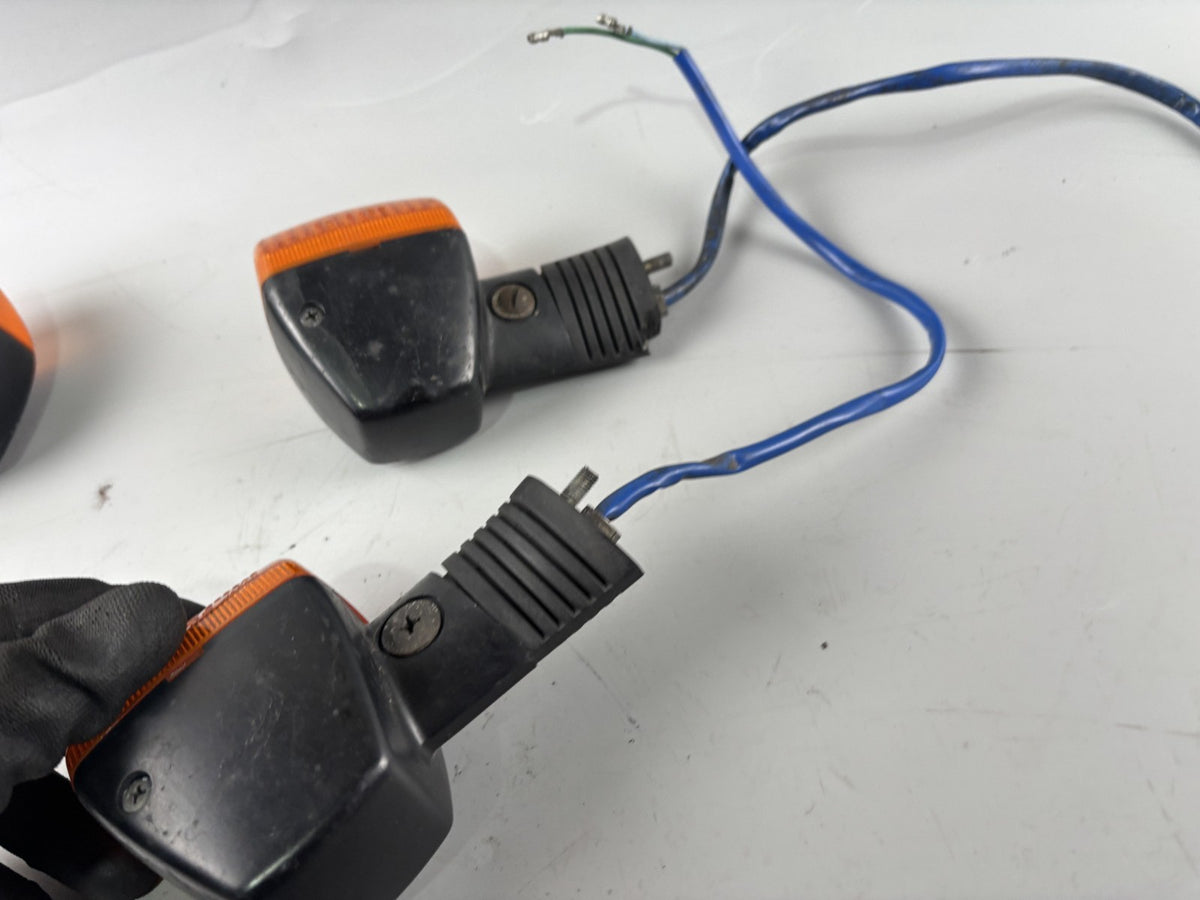 Honda VF 750 F RC15 Blinkerpaar Blinkerset Blinker Turn Signal