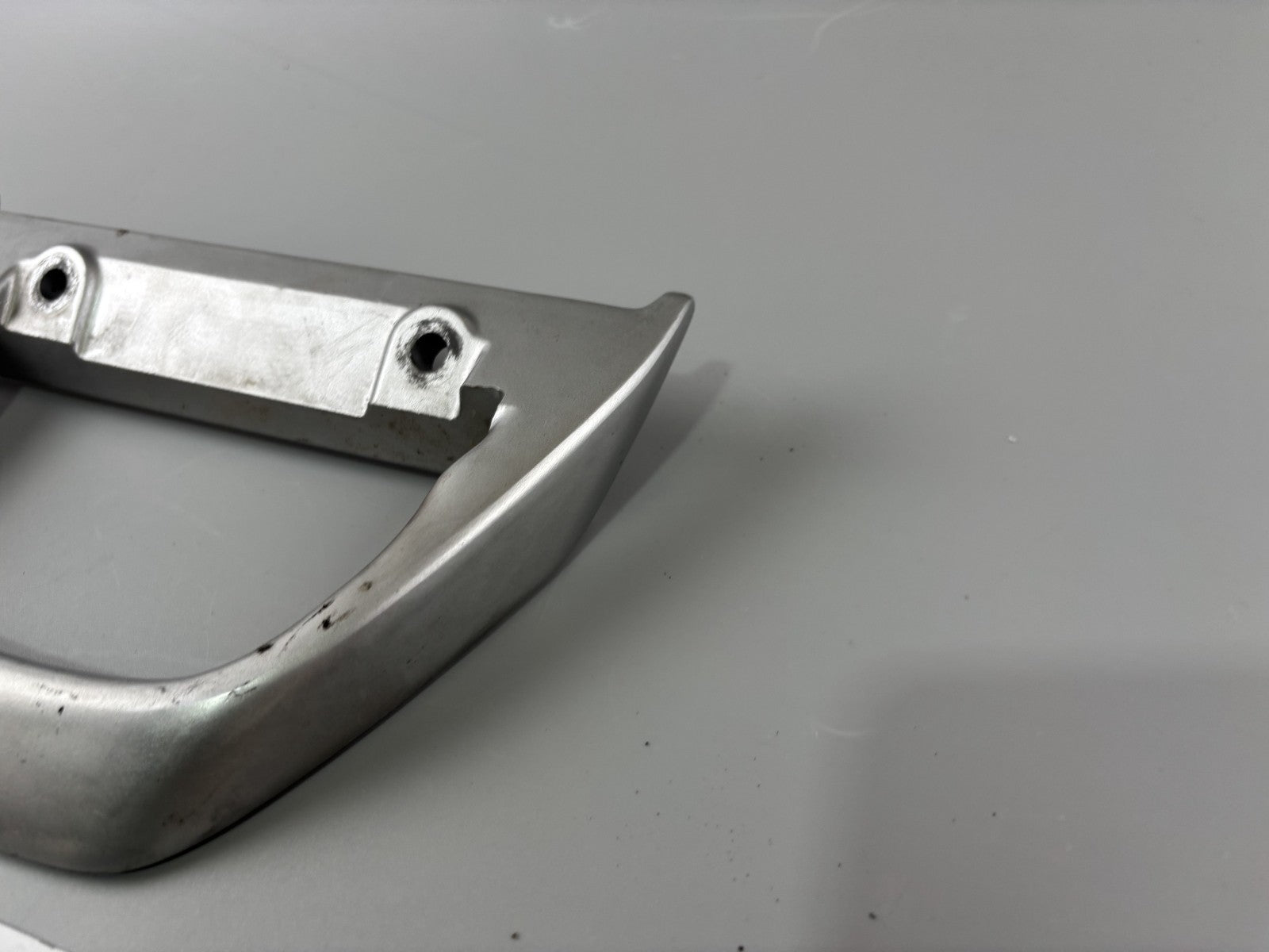 Suzuki GS 500 EU GM51B Soziusgriff Beifahrergriff Holder Spoiler Heck hinten