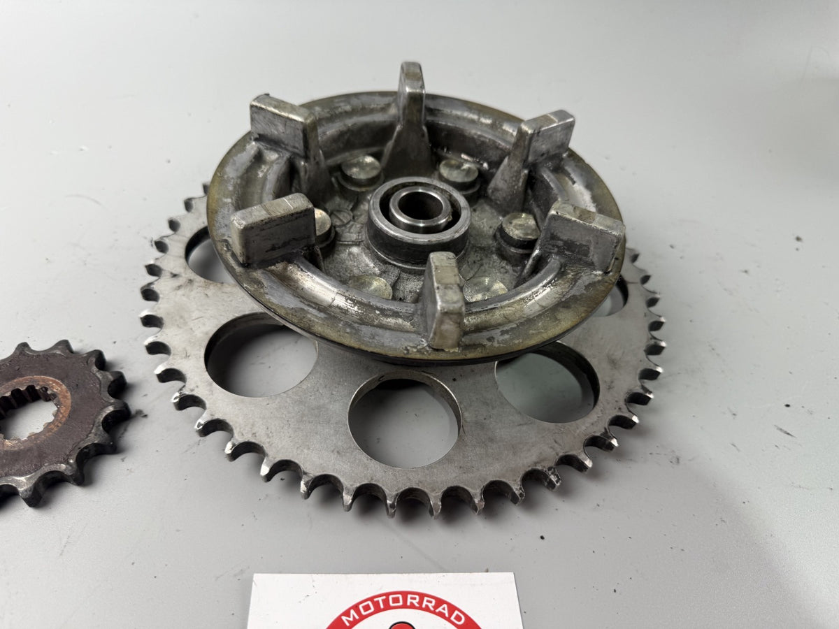 Suzuki GSX - R 1100 GV73C Kettenradträger Kettenrad Ritzel