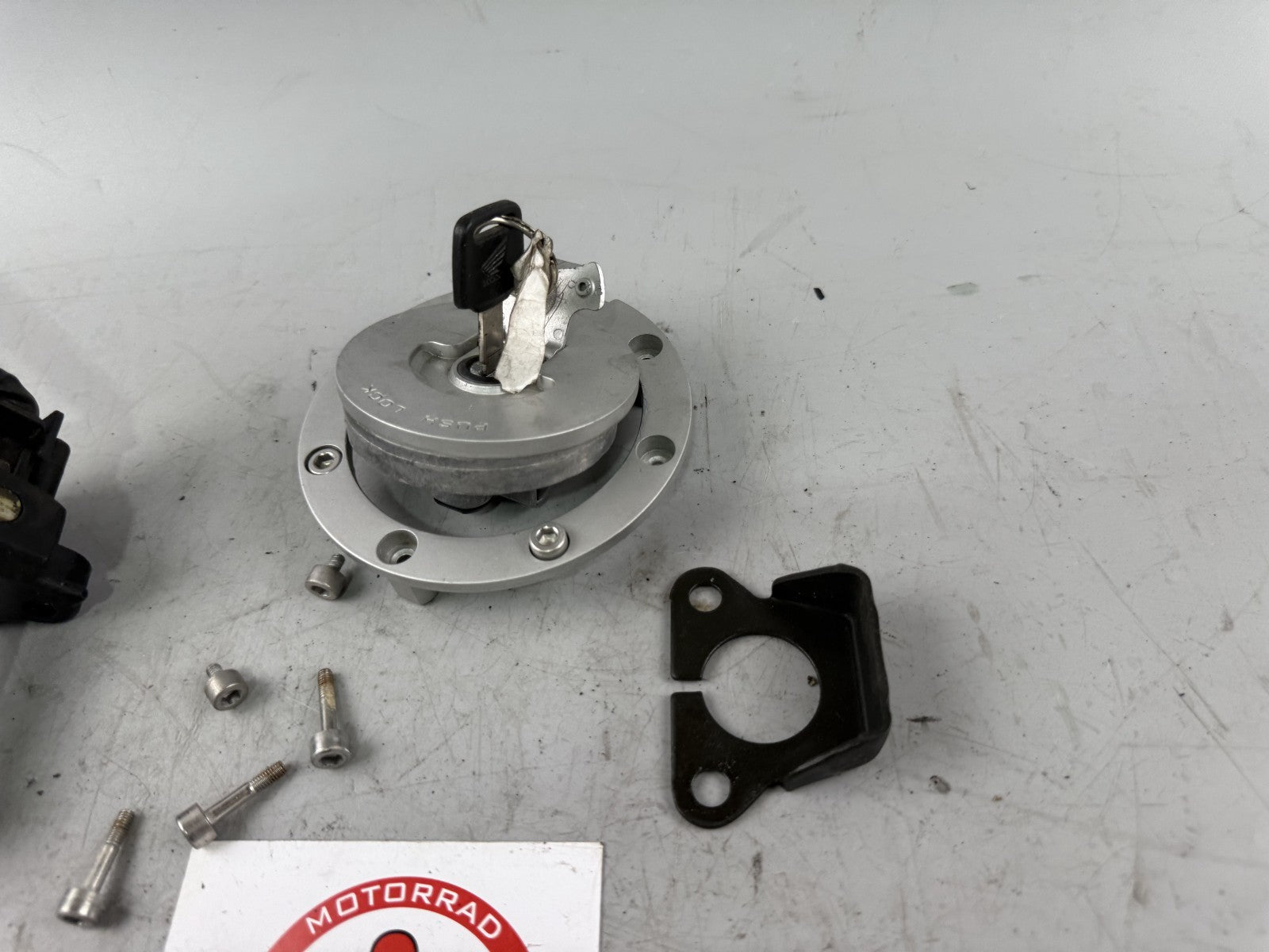 Honda NTV650 revere RC33 Schloßsatz Zündschloß Tankdeckel Schlüssel Key Lock